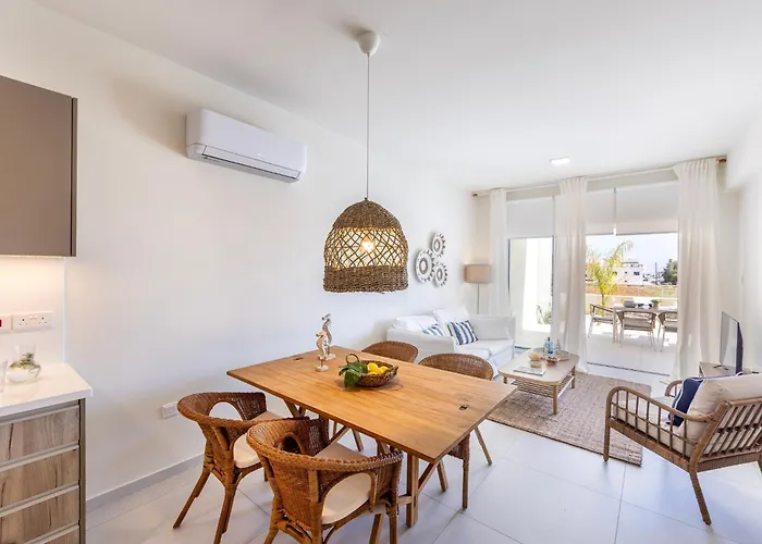 Mythical Seas 004 * Paralimni