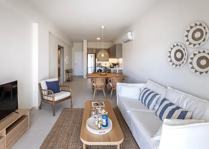 Mythical Seas 004 דירה פאראלימני