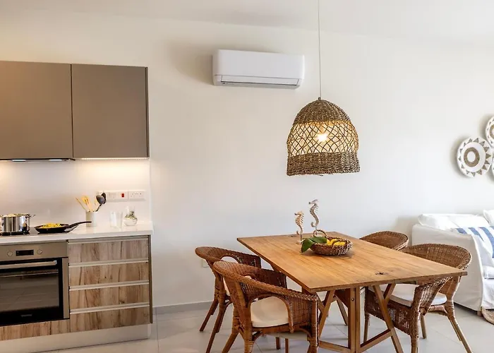 Mythical Seas 004 דירה פאראלימני